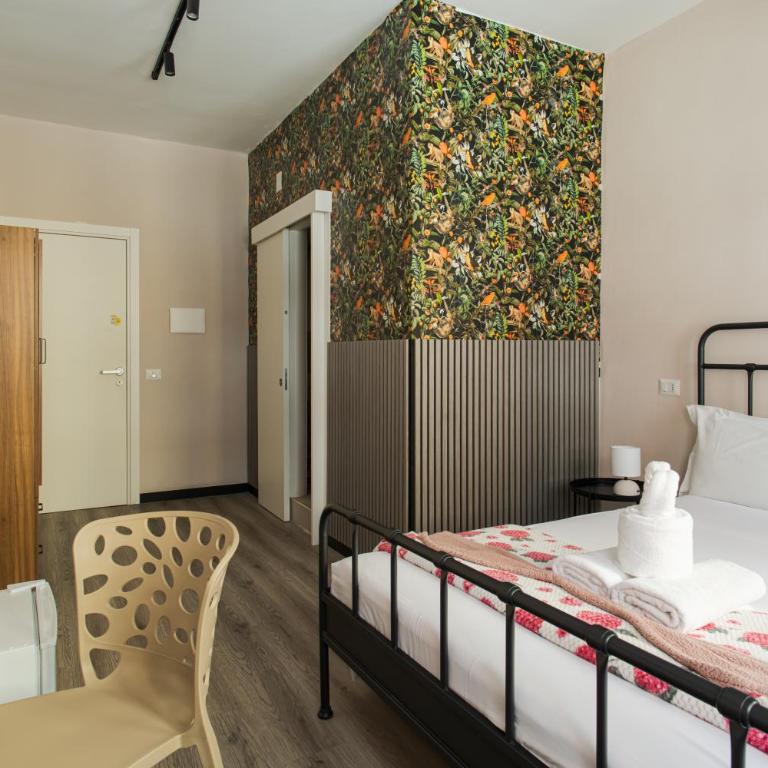 Flower rooms - Small Double Room - 4