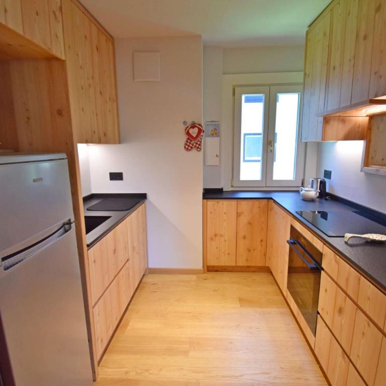 CROZZON view Apartment MhD - Appartamento con 4 Camere da Letto e Balcone - 11