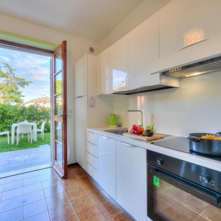 Villa Fiorita Apartments - Appartamento con 2 Camere da Letto - 6