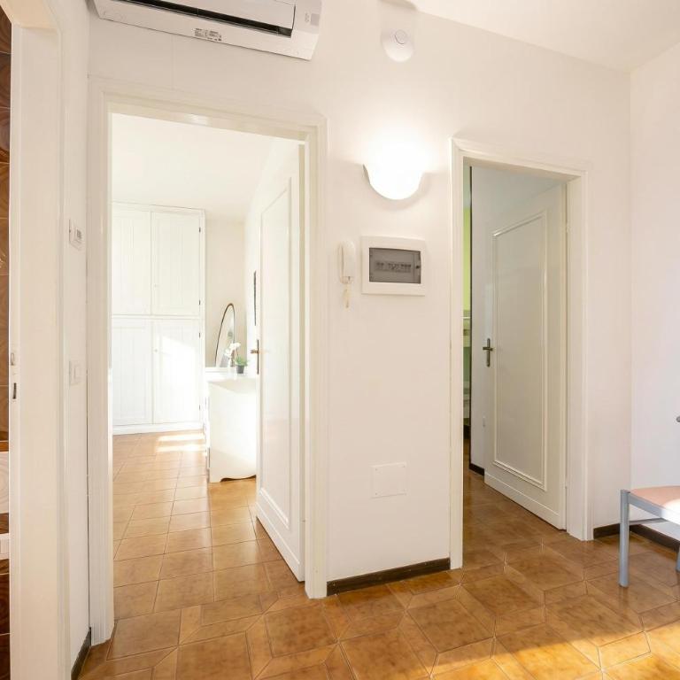 Villa Fiorita Apartments - Appartamento con 2 Camere da Letto - 10