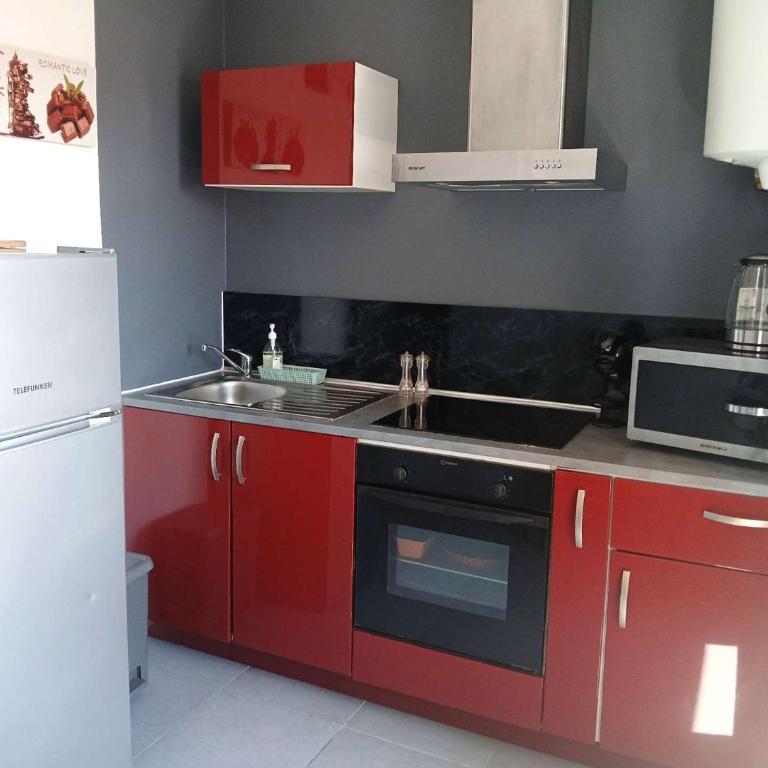 Geoffrey – T2 avec 2 balcons vue panoramique • 4 pers • Grenoble - One-Bedroom Apartment with Balcony - 9