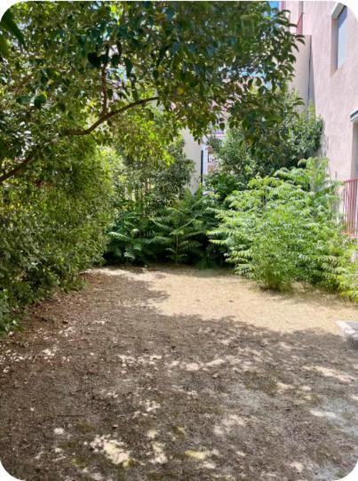 Appartement Jardin Clim Parking - Two-Bedroom Apartment - 11