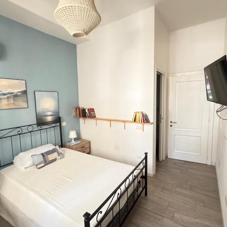 Iola Rooms Cagliari - Camera Singola con Bagno Privato - 5