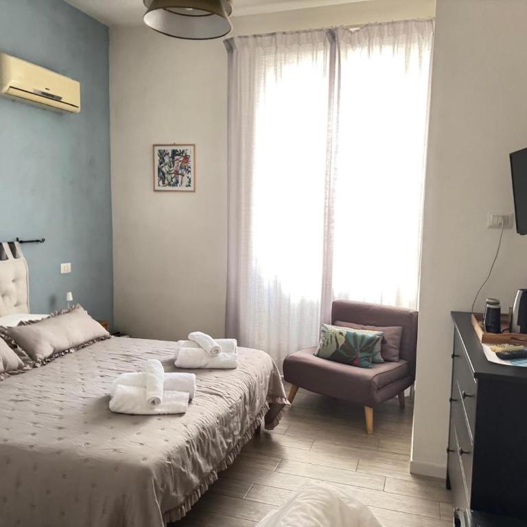 Iola Rooms Cagliari - King Room - 1