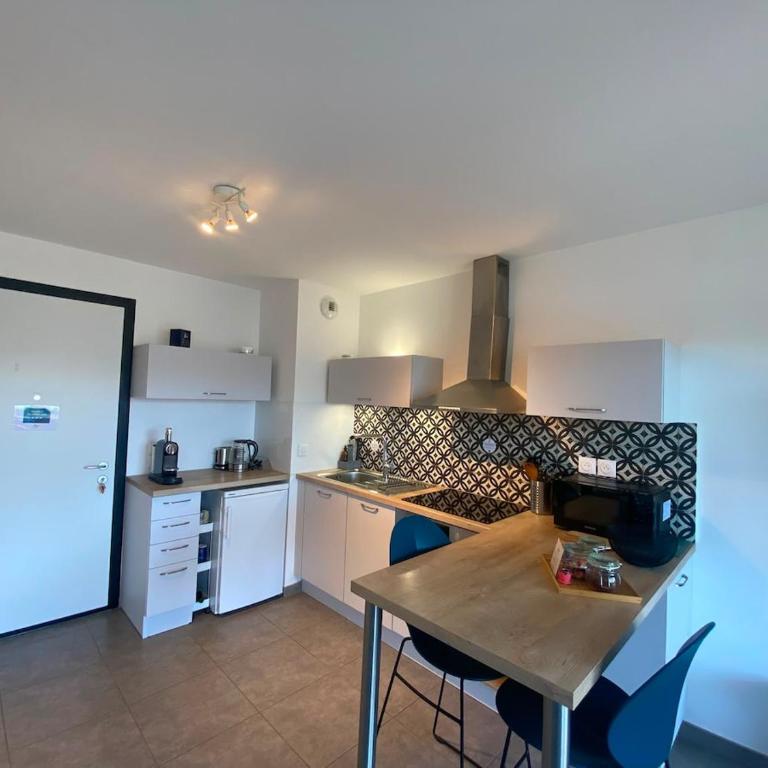 L'ECHAPPEE BELLE - Charme, Parking & Proche Lac - Appartement 1 Chambre - 21