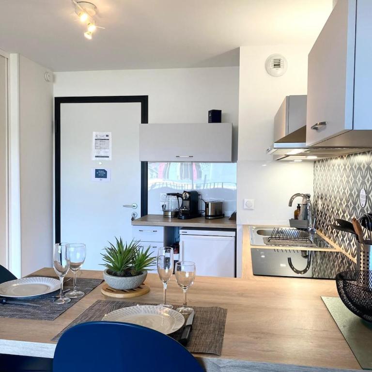 L'ECHAPPEE BELLE - Charme, Parking & Proche Lac - Appartement 1 Chambre - 18