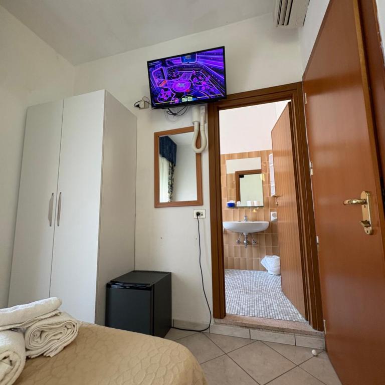 Club Hotel Angelini - Economy Single Room - 2