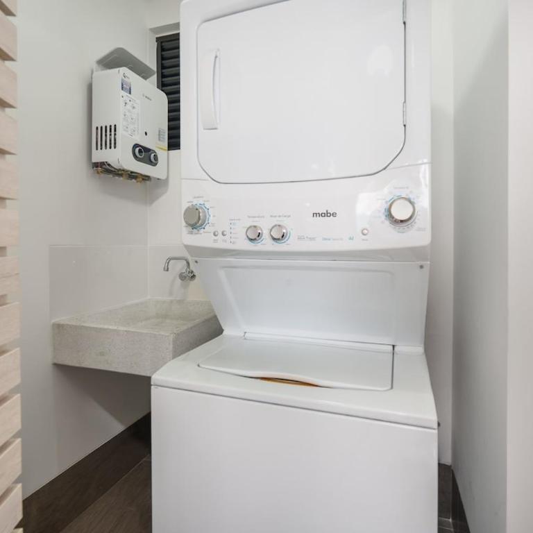 El Tesoro 1BR Coworking, Rooftop & Market AC - One-Bedroom Apartment - 11