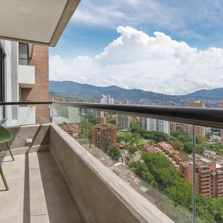 El Tesoro 1BR Coworking, Rooftop & Market AC - One-Bedroom Apartment - 15