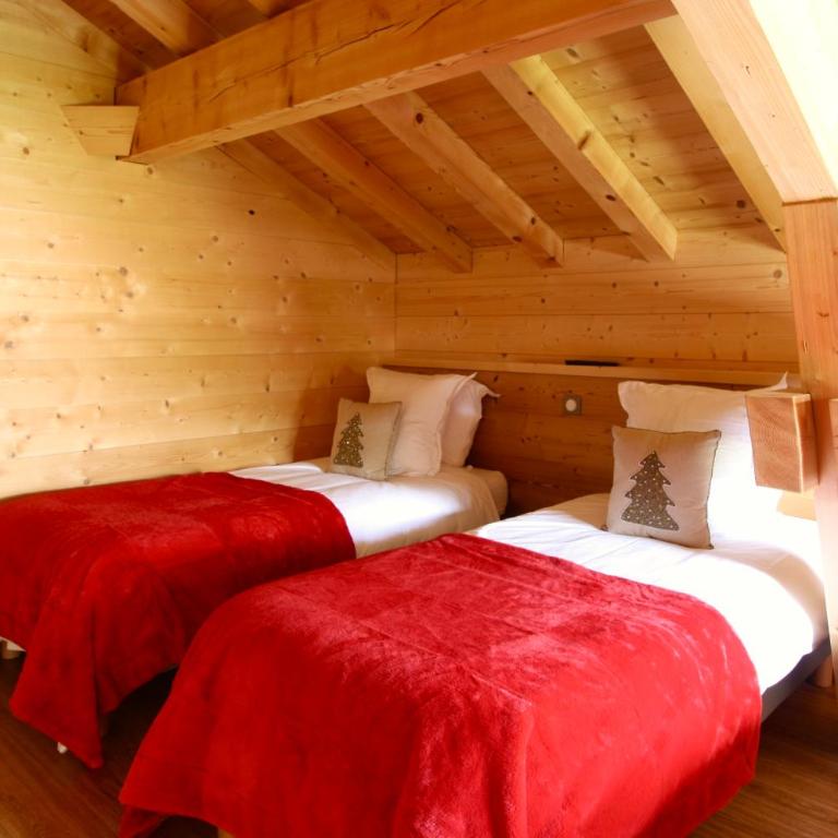 Chalet familial 9 personnes avec sauna privatif et piscine naturelle - Le Domaine des Fleurs Gérardmer - Chalet - 9