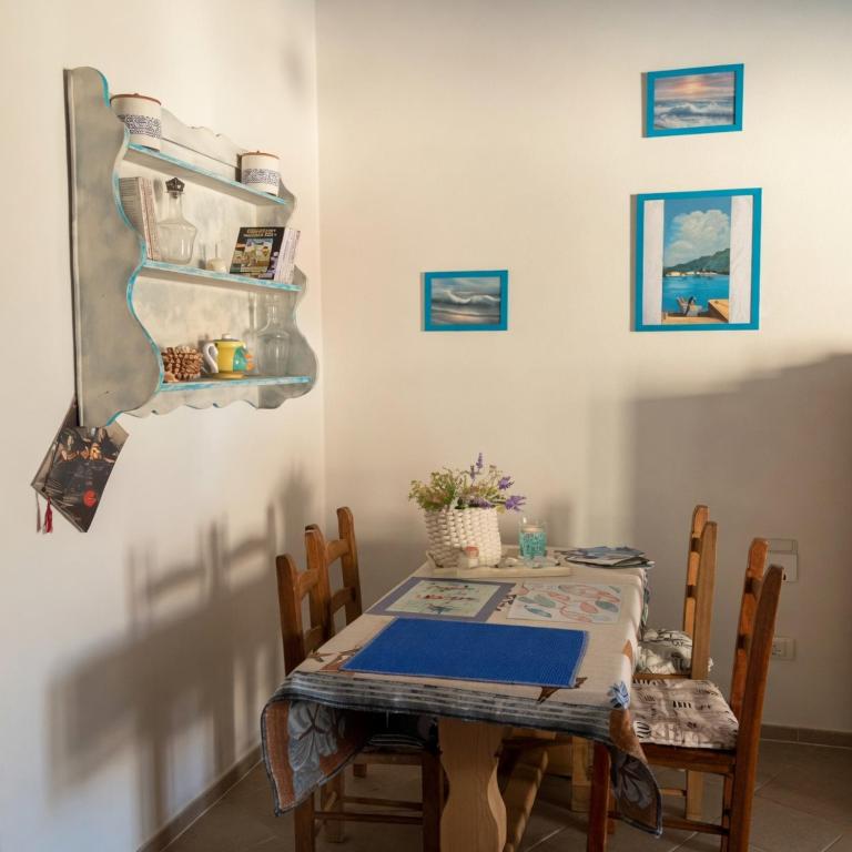 Antonio Rose Garden - Two-Bedroom Apartment - 7
