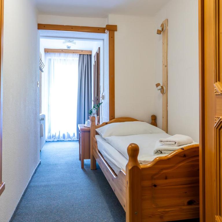 ALPEN ARNIKA Hotel & Restaurant - Einzelzimmer mit Dusche - 2