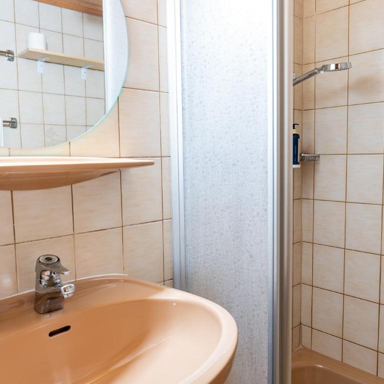 ALPEN ARNIKA Hotel & Restaurant - Doppelzimmer - 1