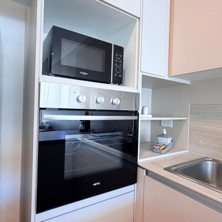 Exclusive Luxury Suite with Pool & Scenic Balcony, wiffi, parking - Apartamento de 1 dormitorio - 17