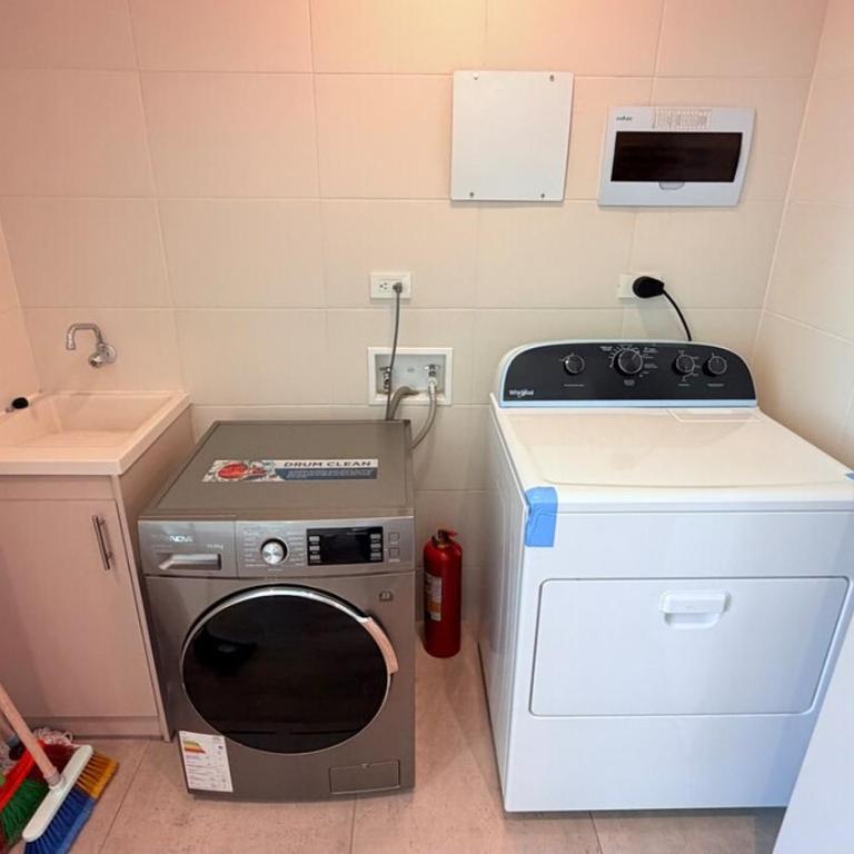 Exclusive Luxury Suite with Pool & Scenic Balcony, wiffi, parking - Apartamento de 1 dormitorio - 33