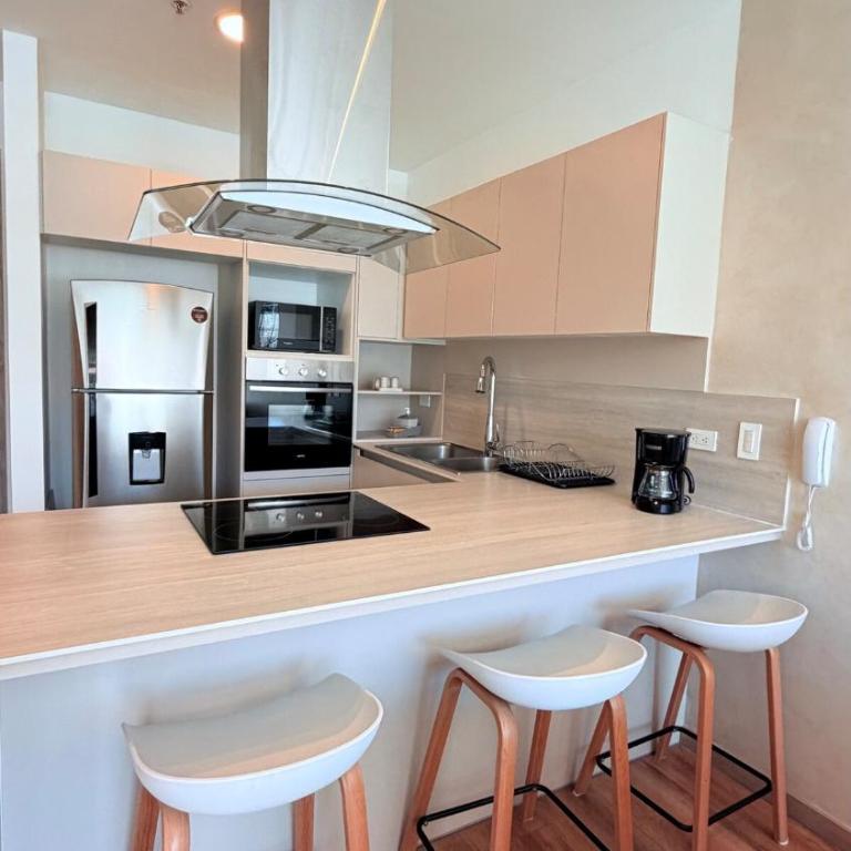 Exclusive Luxury Suite with Pool & Scenic Balcony, wiffi, parking - Apartamento de 1 dormitorio - 56