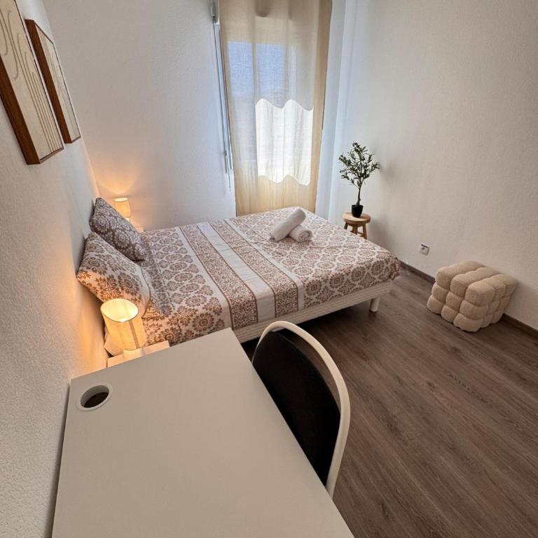 Modern 4-room apartment 3 bedrooms Netflix Parking - Three-Bedroom Apartment - 84