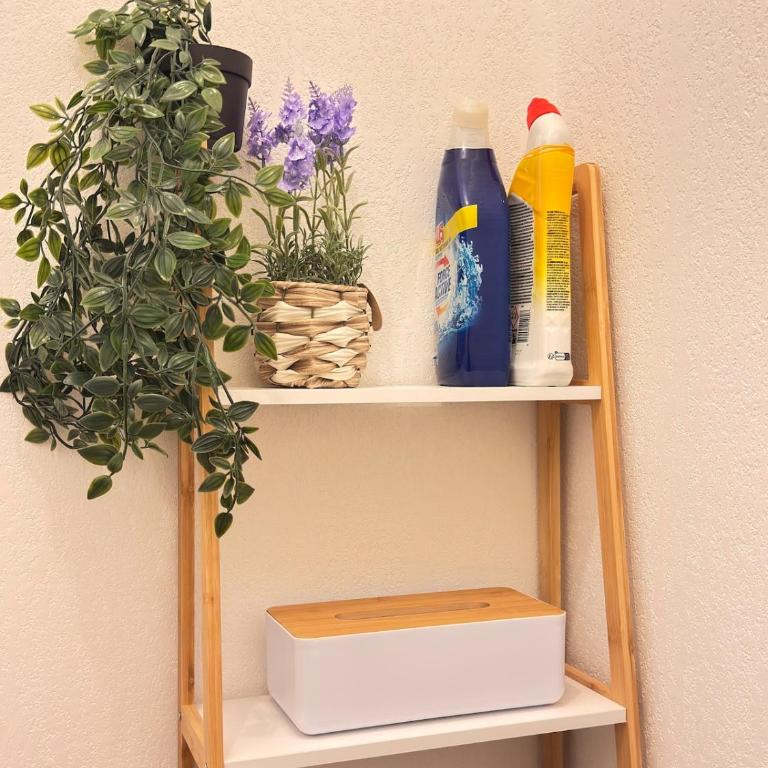 Modern 4-room apartment 3 bedrooms Netflix Parking - Three-Bedroom Apartment - 60