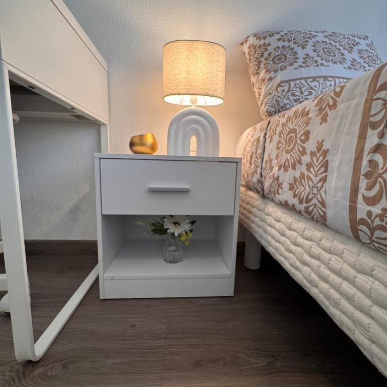 Modern 4-room apartment 3 bedrooms Netflix Parking - Three-Bedroom Apartment - 36