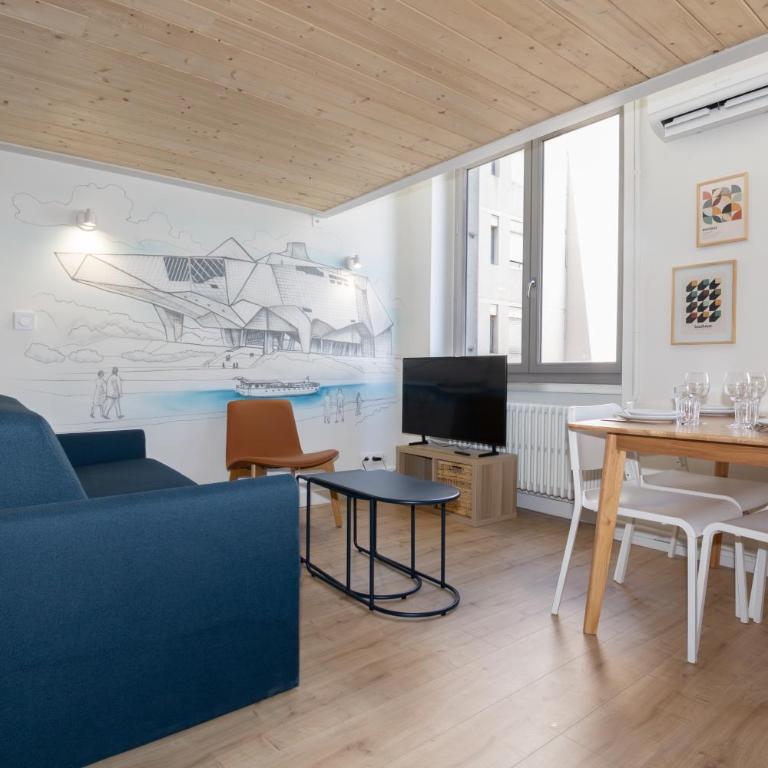 Make My Day 61, rue Sully - Appartement en Duplex - 14