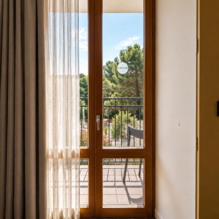 Hotel SunClub CalaVinya - Adults Recommended - Habitación Doble con terraza - 7