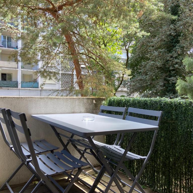 LA FORCLAZ - Centre ville & Lac, Balcon, Parking - Appartement 2 Chambres - 27
