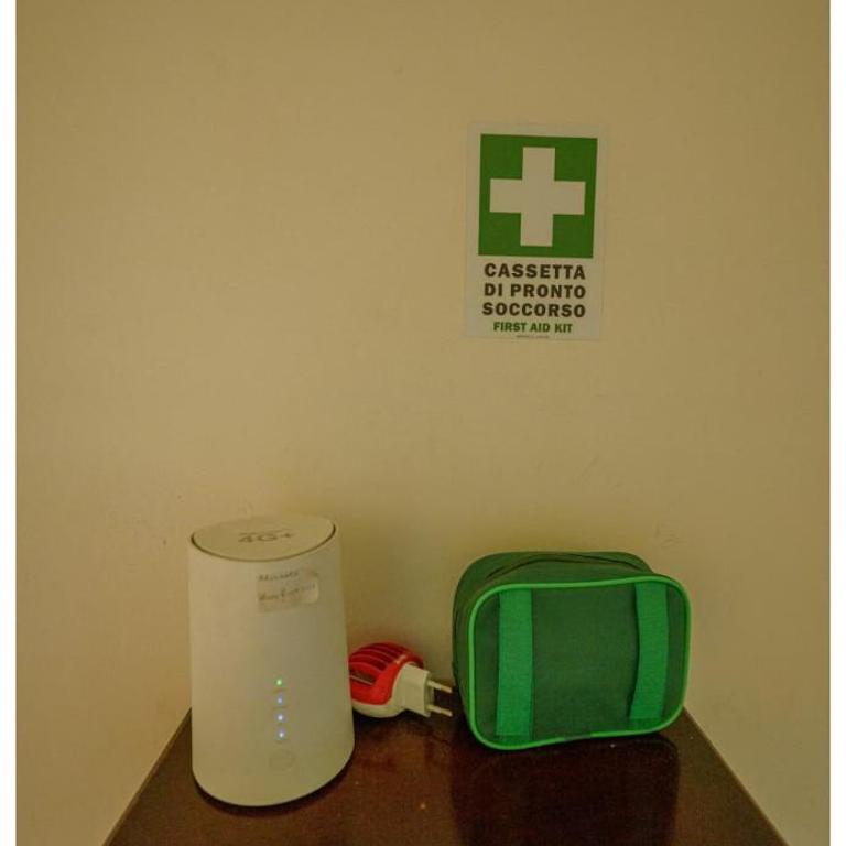 Tranquil Suite Near Museums and Train Station - Camera Tripla Basic con Bagno in Comune - 4
