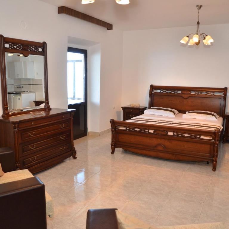 Villa Marinero - One-Bedroom Apartment - 12