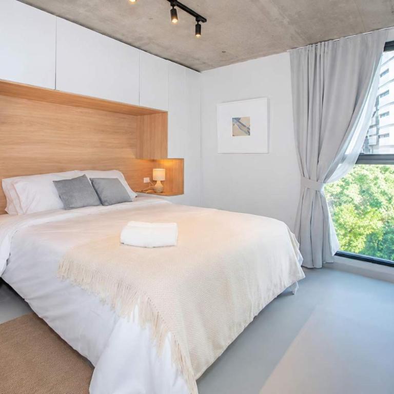 Chic Designer Flat Overlooking the City - Apartment - 1
