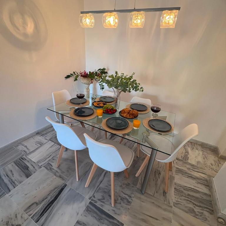 Relax & Swim Apartment - Three-Bedroom Apartment - 3