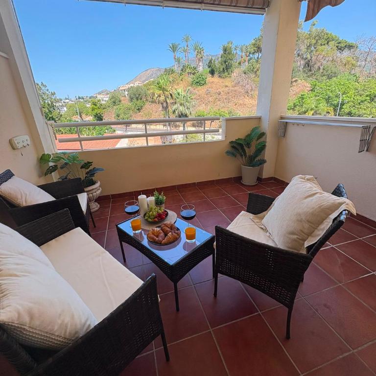 Relax & Swim Apartment - Three-Bedroom Apartment - 9