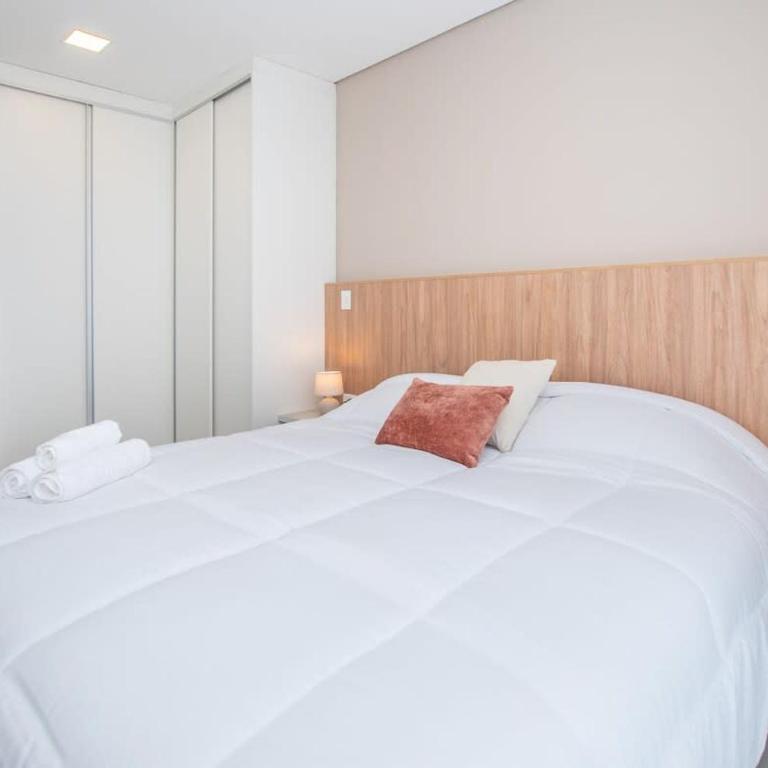 In the heart of Villamorra Rooftop Pool & BBQ - Apartment - 2