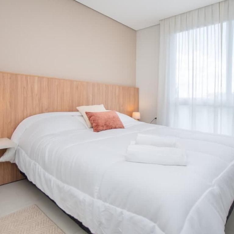 In the heart of Villamorra Rooftop Pool & BBQ - Apartment - 20