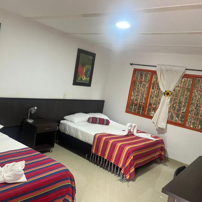 Hotel Campestre Tacurrumbi - Habitación Doble Superior con 2 camas grandes - 4