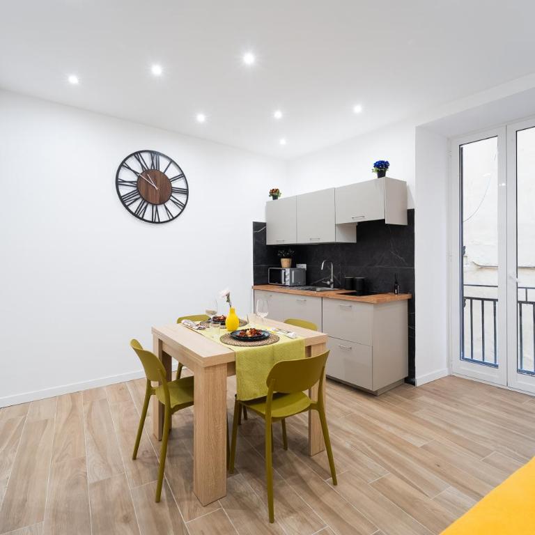 Eirene 6 posti letto - Appartamento con 3 Camere da Letto - 8
