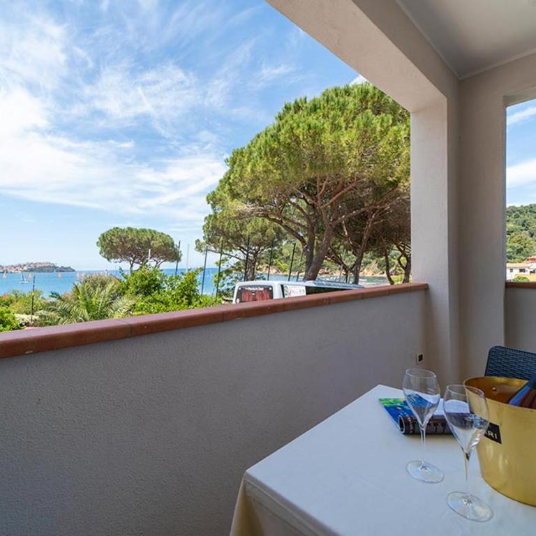 Residence Hotel Villa Mare - Camera Matrimoniale con Vista Mare - 28