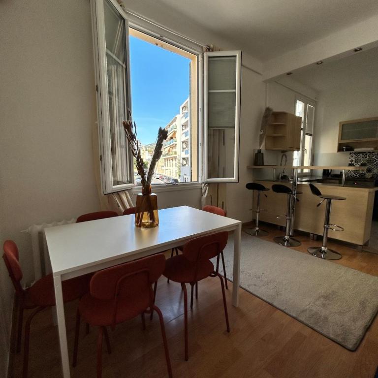 Cosy flat 10 min by walk from rue d Antibes - Appartement 3 Chambres - 6