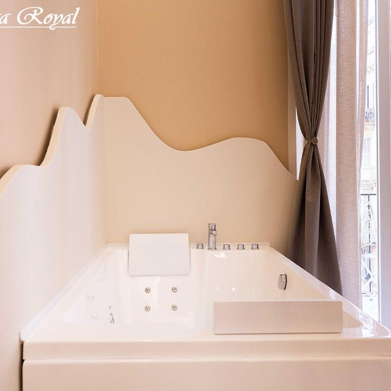 Dharma Luxury Room - Camera Matrimoniale con Vasca Idromassaggio - 12