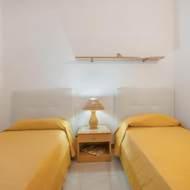 Appartamenti i Tigli 1 - Appartamento con 2 Camere da Letto e con Vista Montagna - 14