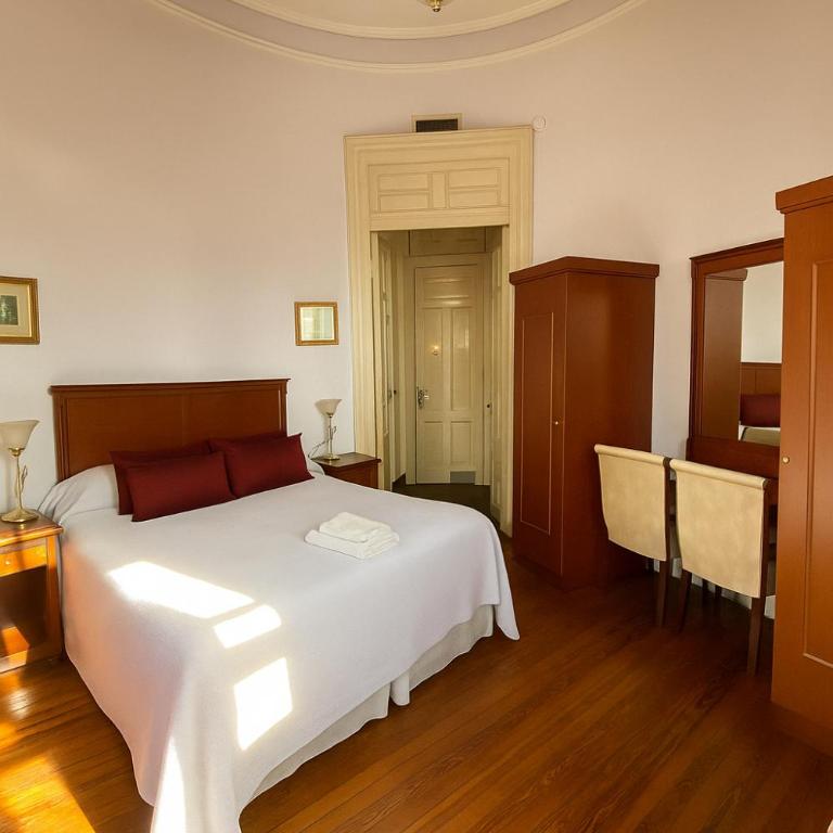 Hotel Benevento - Habitación Cuádruple con bañera - 4