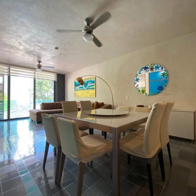 Sabor a Miel Steps from the Beach and 5th Avenue - Apartment - 4