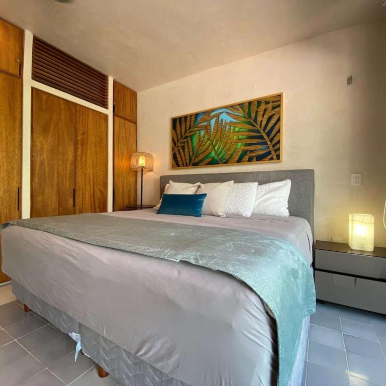 Sabor a Miel Steps from the Beach and 5th Avenue - Apartment - 23