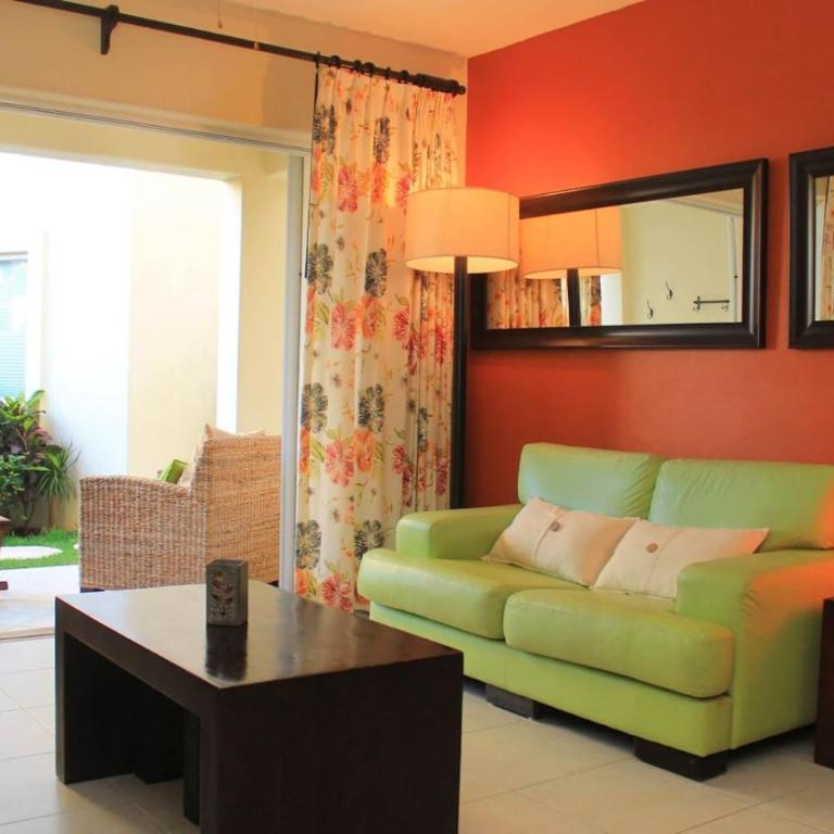 Ground floor Condo, Steps from Coco Beach and 5th Av - Apartment - 5