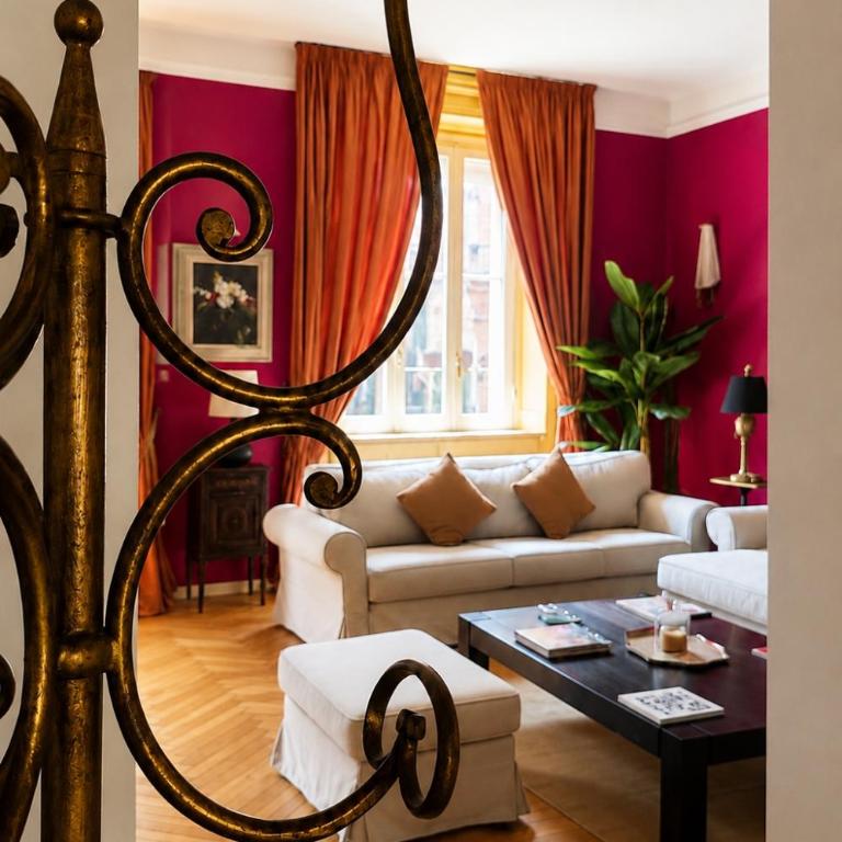 ComeCasa Duomo Elegant Retreat - Two-Bedroom Apartment with Balcony - 15