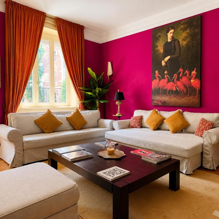 ComeCasa Duomo Elegant Retreat - Two-Bedroom Apartment with Balcony - 2