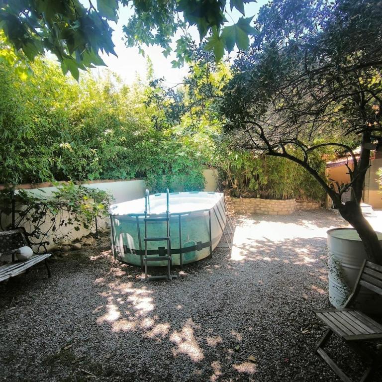 Maisons provençale piscine et jacuzzi - Villa 3 Chambres - 12