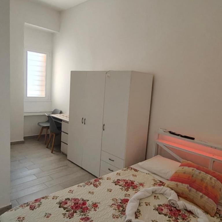 Cutelli's House - Two-Bedroom House - 4