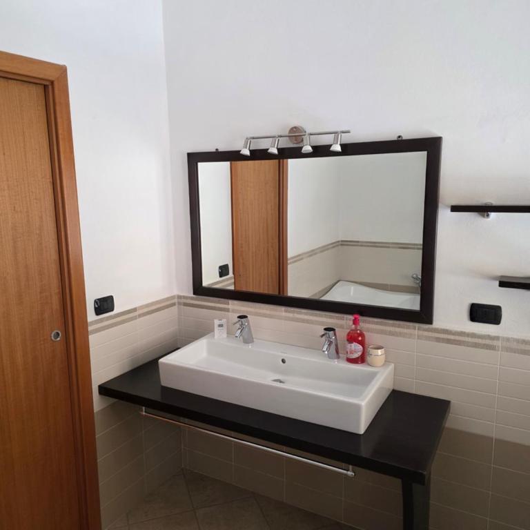 Lina's Home - Appartamento con 3 Camere da Letto - 12
