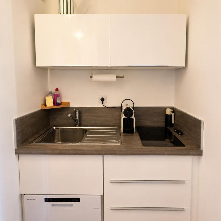 La Grande Motte - Studio double cabine 4-5p - Plage à pied - Parking privé - Terrasse - Apartment mit 1 Schlafzimmer - 9