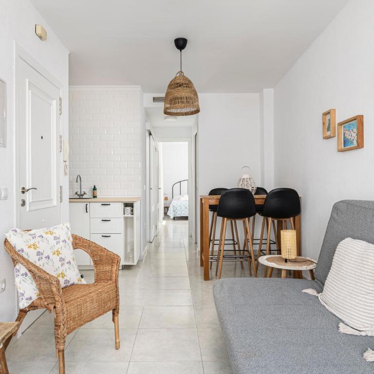 Apartamento a 10 min de la playa y azotea con vistas a conil - Apartment mit 2 Schlafzimmern - 2